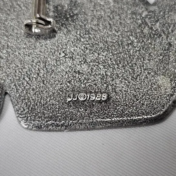 Vintage 1988 J Jonette Artifacts Vintage Southwestern Howling Coyote Pin Brooch - Picture 4 of 5